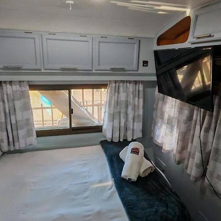 Maggie May House Boat - Colchester - 5Km From Elephant Park 外观 照片