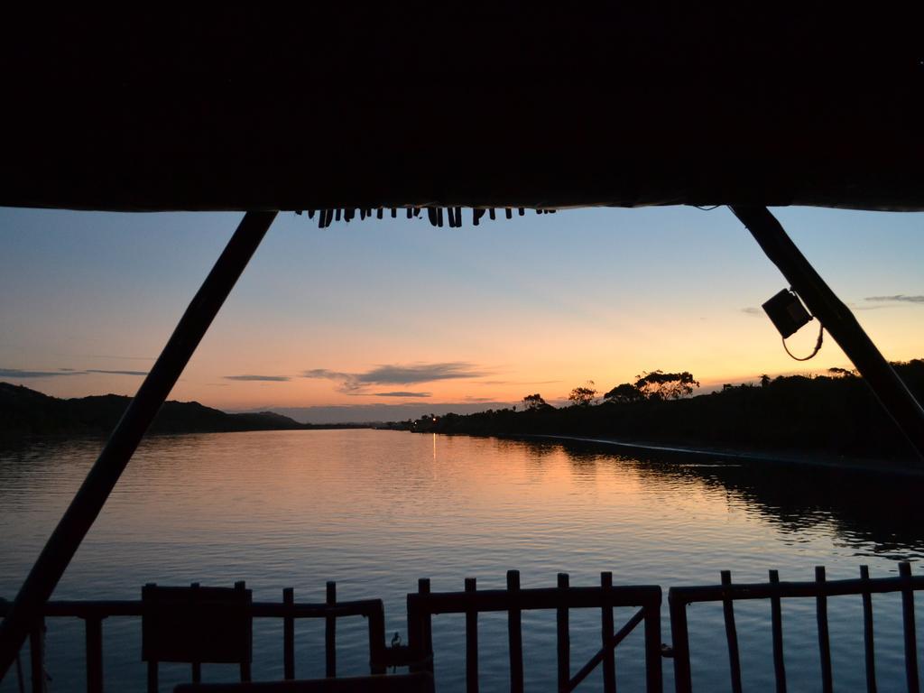 Maggie May House Boat - Colchester - 5Km From Elephant Park 外观 照片